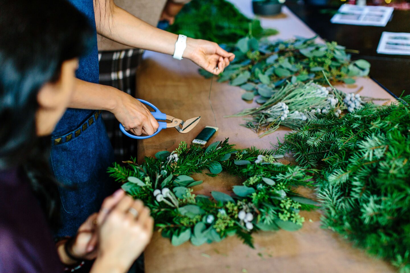 Make your own christmas wreath.